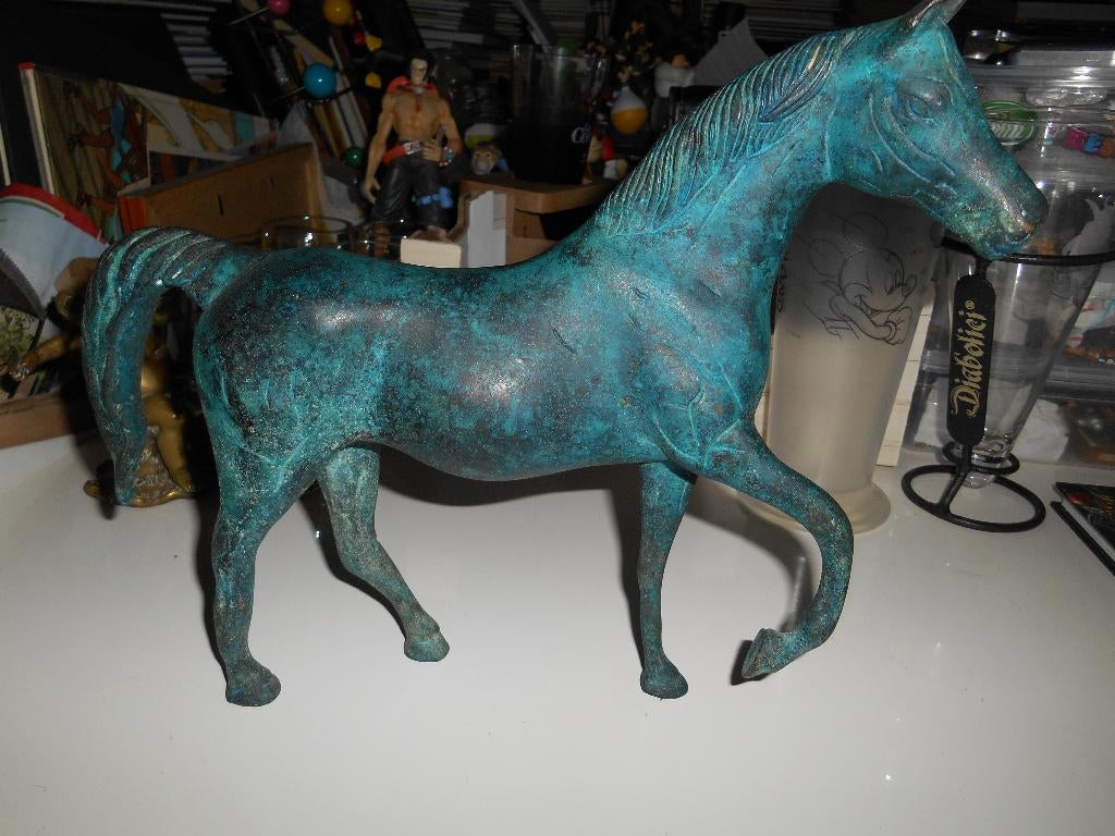 Cheval en Bronze avec patine verte H 24cm/ L 30cm, Enlèvement ou Envoi, Bronze