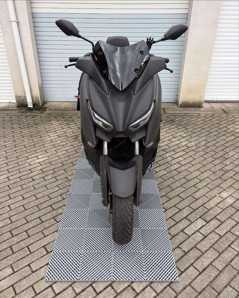 Yamaha X-max 125 cc 2020 full black, Fietsen en Brommers, Scooters | Yamaha, Zo goed als nieuw, Ophalen