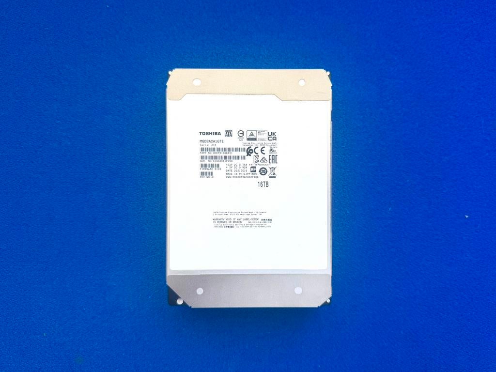 Disque dur Toshiba 16TB MG08 (10x / prix par pièce), Informatique & Logiciels, Disques durs, Utilisé, Desktop, Interne, SATA, Enlèvement ou Envoi
