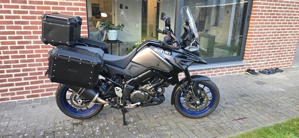 Suzuki V-Strom 1050 cc
