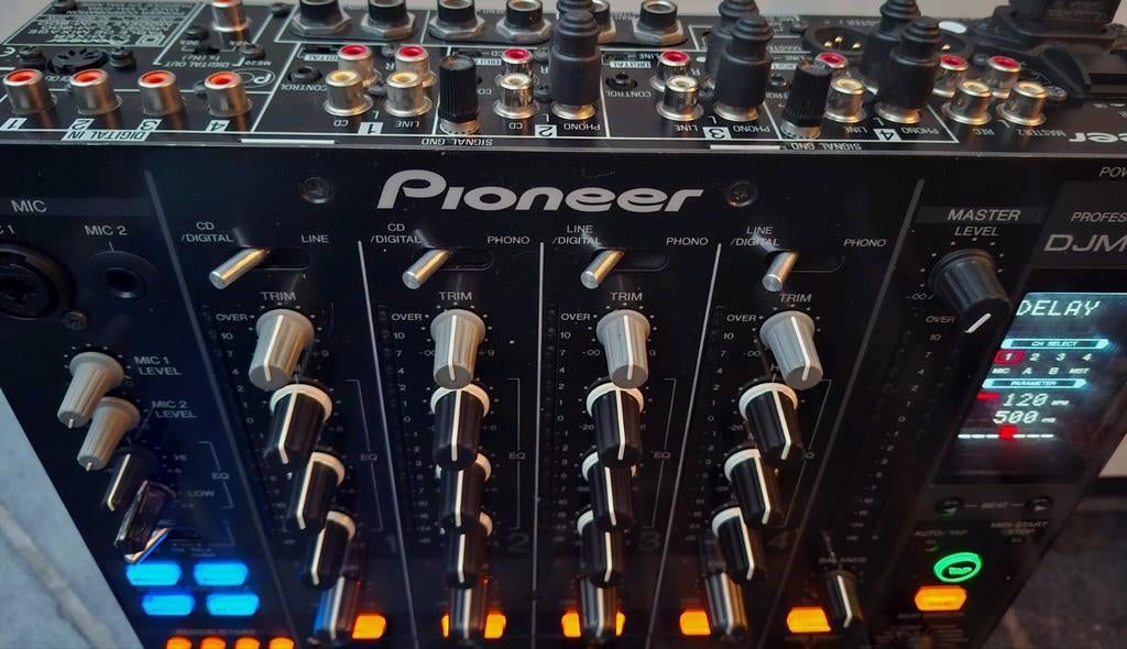 Pioneer DJM800 in uitstekende staat ,, Ophalen of Verzenden, Gebruikt, Minder dan 5 kanalen, Microfooningang