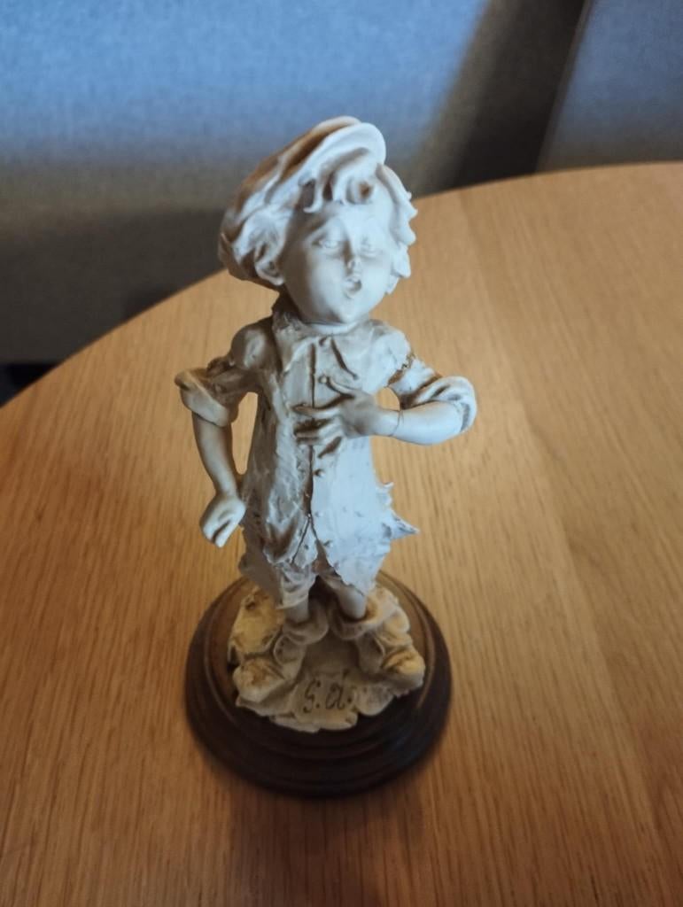 VINTAGE CAPODIMONTE GUISEPPE ARMANI JONGEN, Ophalen