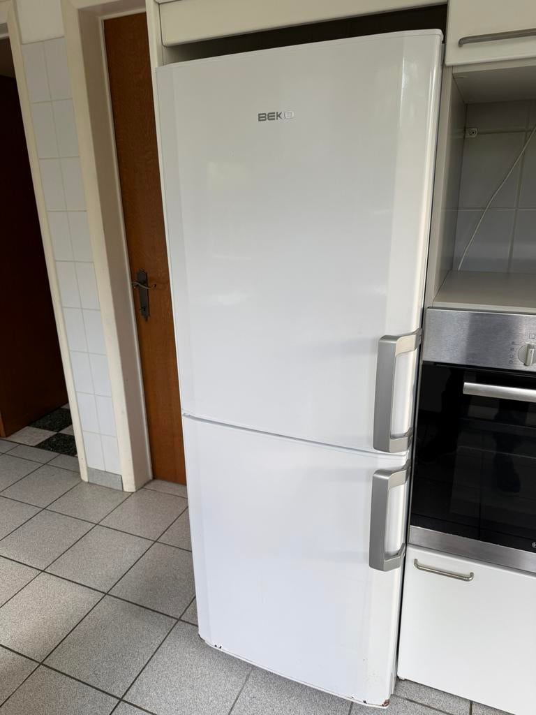 Beko koelkast met vriesvak, Ophalen, Gebruikt