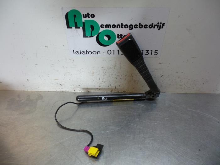 Gordelspanner rechts van een Opel Vectra (Vectra C 02-), Auto-onderdelen, Gebruikt, -, -, Opel