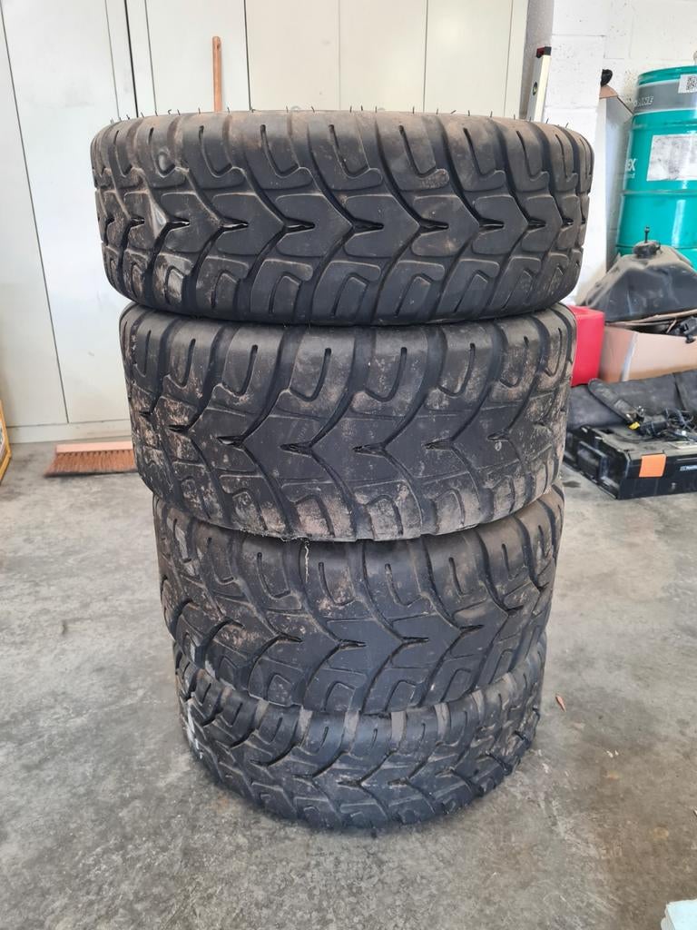 Vends 4 pneus pour quad , buggy , ssv, Motos