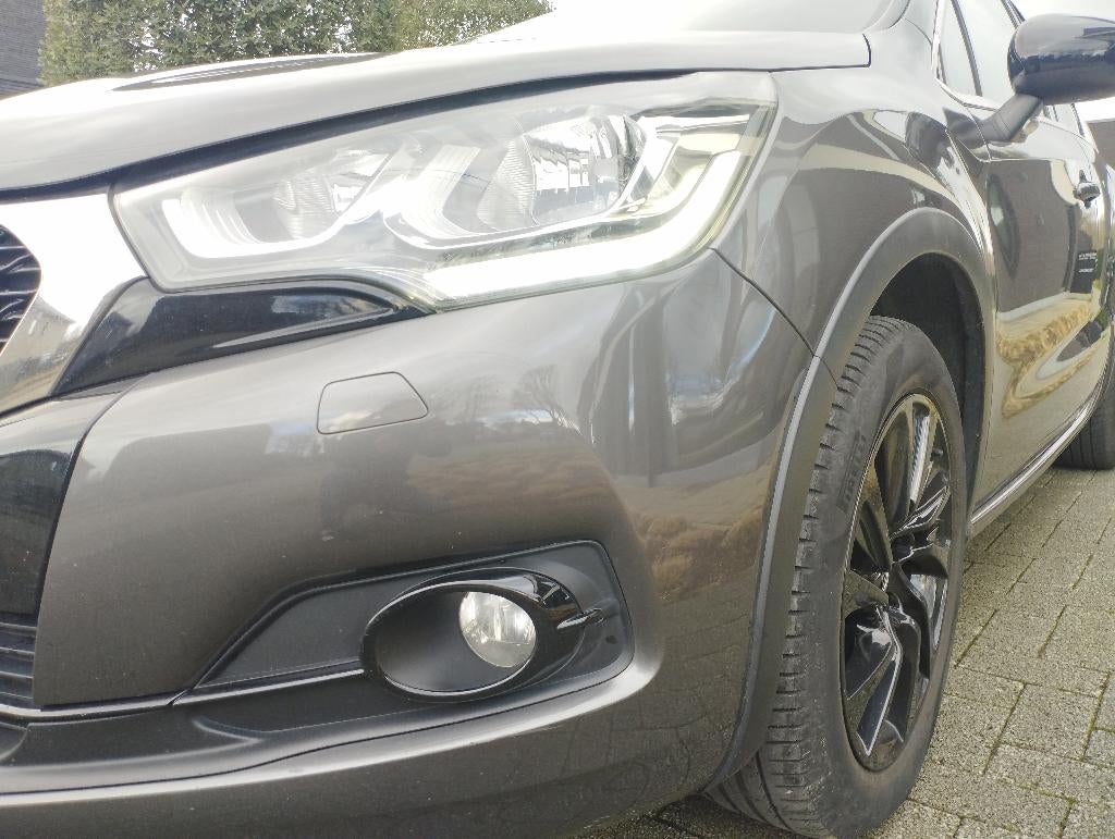 DS4 CROSSBACK LUXE 1.2i benzine 130 PK - VEEL OPTIES - NIEUW, Autos, Achat, Euro 6, Boîte manuelle, Entretenue par le concessionnaire