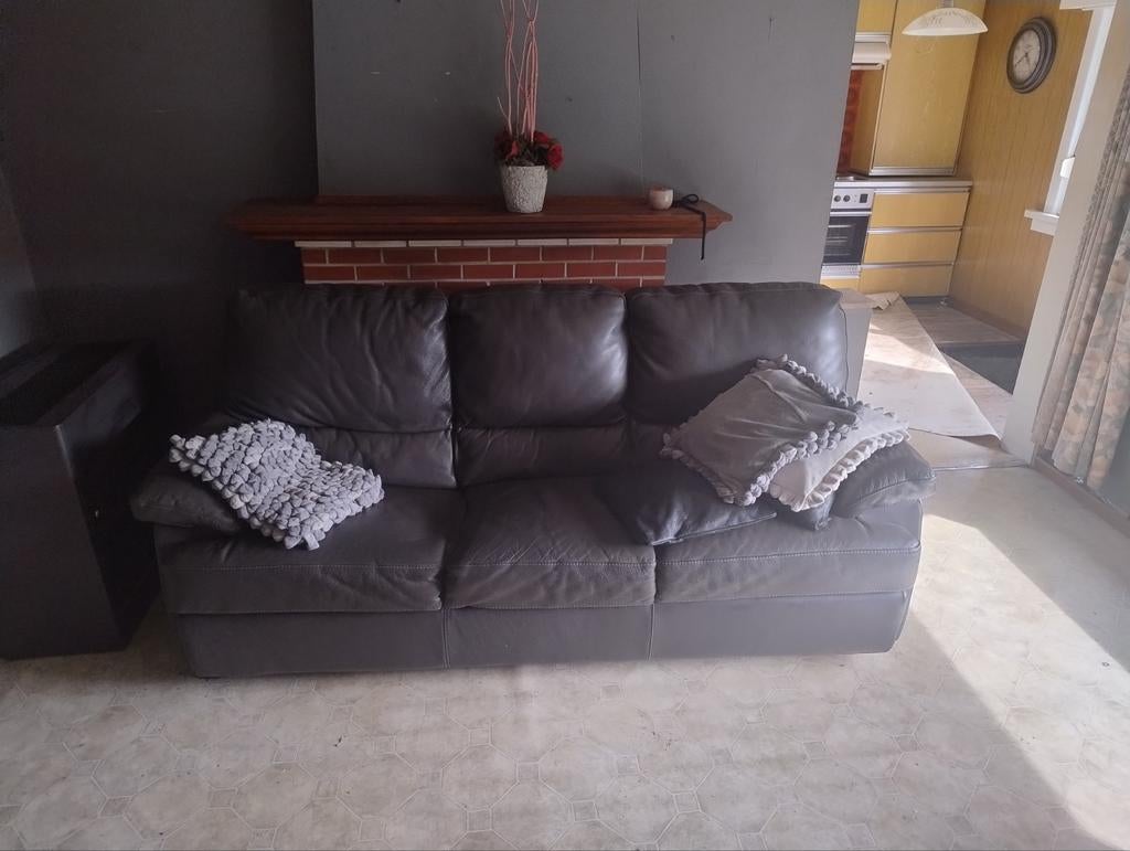 Lederen driezit, Ophalen, Zo goed als nieuw, Driepersoons, Rechte bank