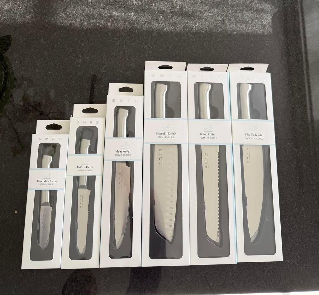 6 SMEG keukenmessen, Huis en Inrichting, Ophalen of Verzenden, Nieuw