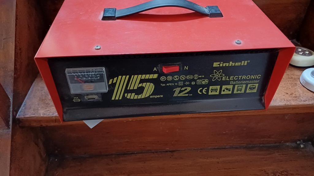 Batt. Chargeur EINHEL, Autos : Pièces & Accessoires, Enlèvement