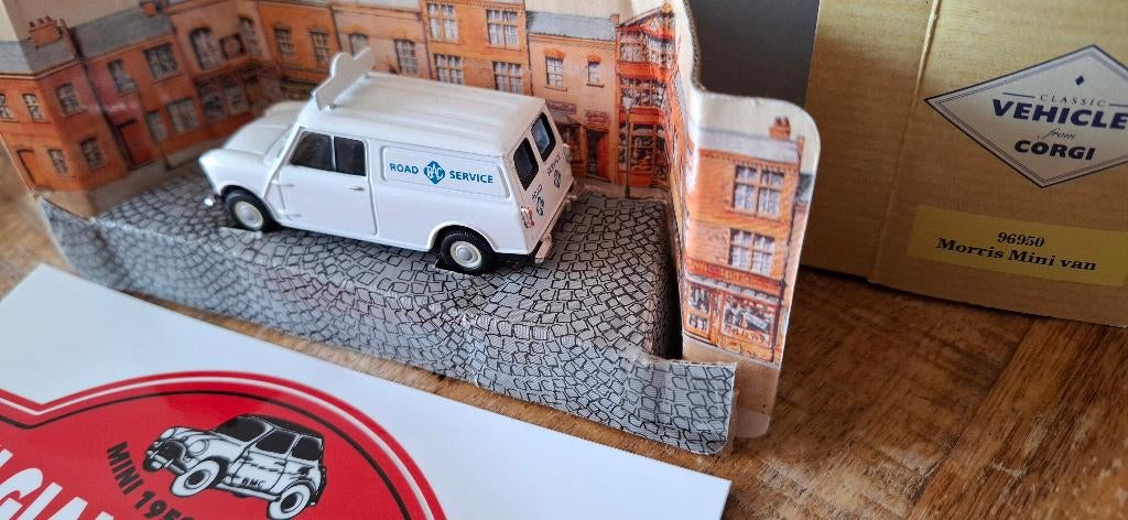 MINI Van Mk1 Morris ROAD SERVICE White 1/43 CORGI Neuf+Box, Hobby & Loisirs créatifs, Voitures miniatures | 1:43, Neuf, Voiture