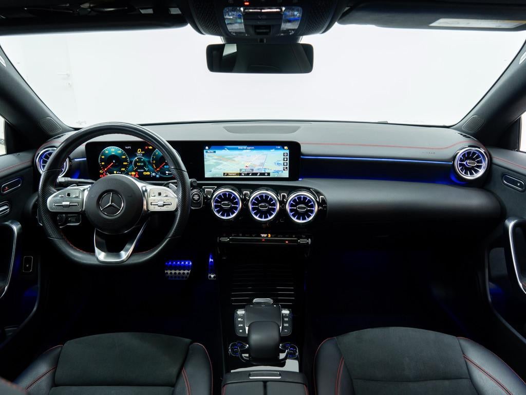 Mercedes-Benz CLA 250 e Coupé AMG Night 19" PANORAMA Sfeerl, Auto's, Gebruikt, 4 cilinders, Wit, Bedrijf