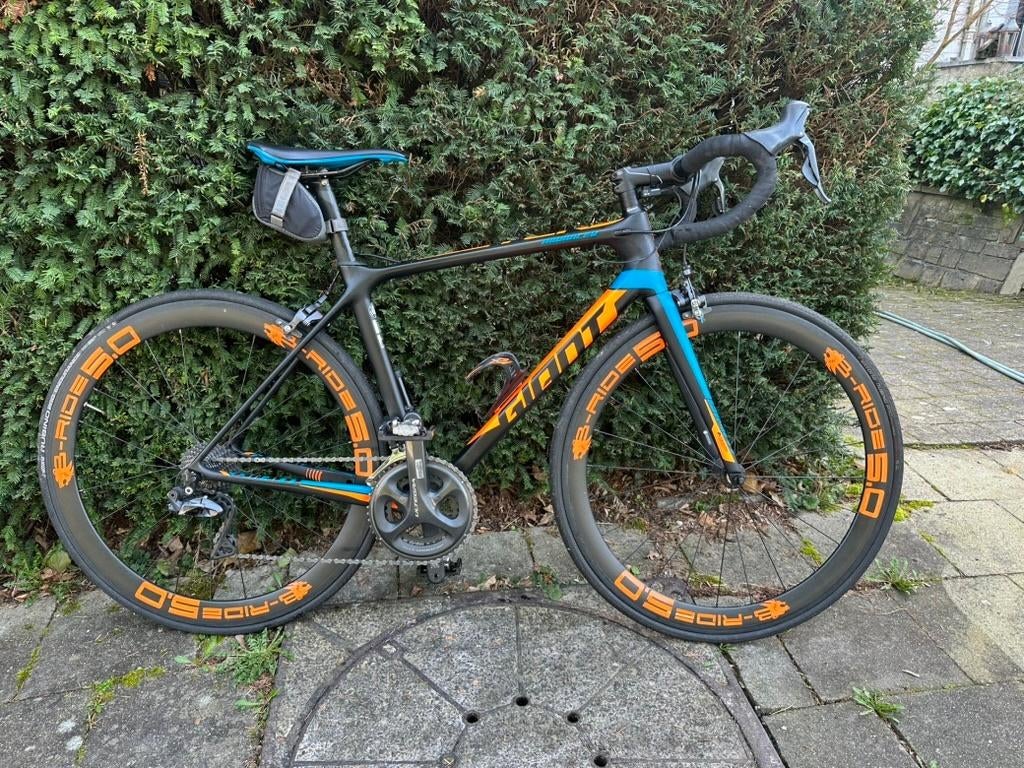 Velo de course carbone Giant taille 48 - état quasi neuf, 10 à 15 vitesses, Enlèvement, Carbone, Moins de 49 cm