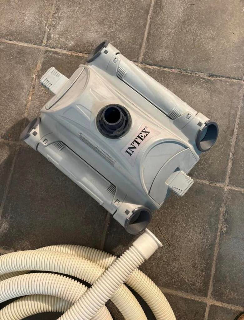 Aspirateur robot pour piscine INTEX, Enlèvement, Comme neuf