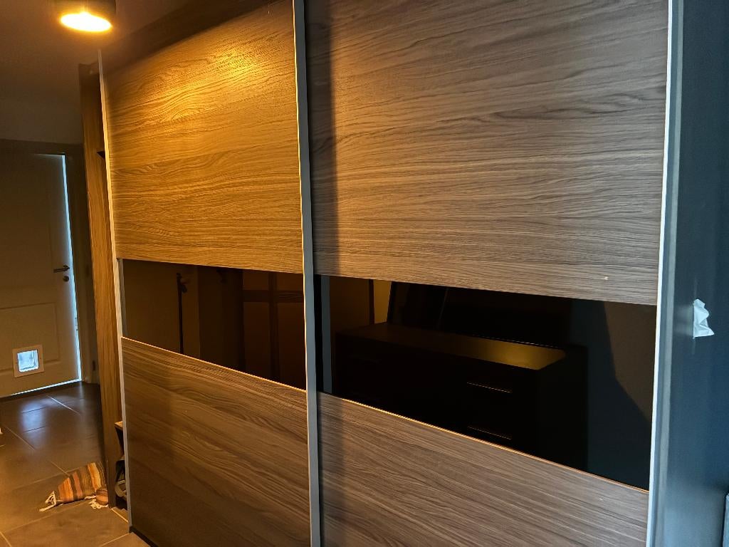 Grote kleerkast met bijhorende ladekast en spiegel, Huis en Inrichting, Kasten | Kleerkasten, Ophalen, Gebruikt, Met deur(en)