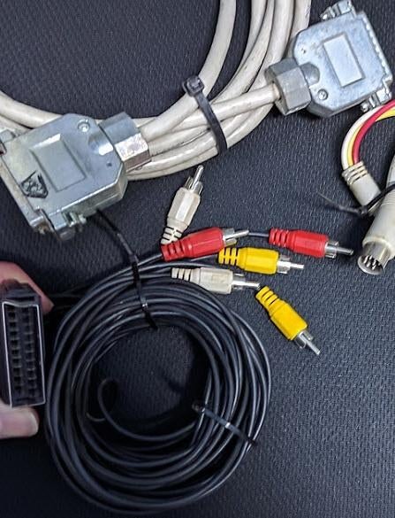 Speciale kabels X ? midi/computer, Bricolage & Construction, Électricité & Câbles, Utilisé, Autres types, Enlèvement ou Envoi