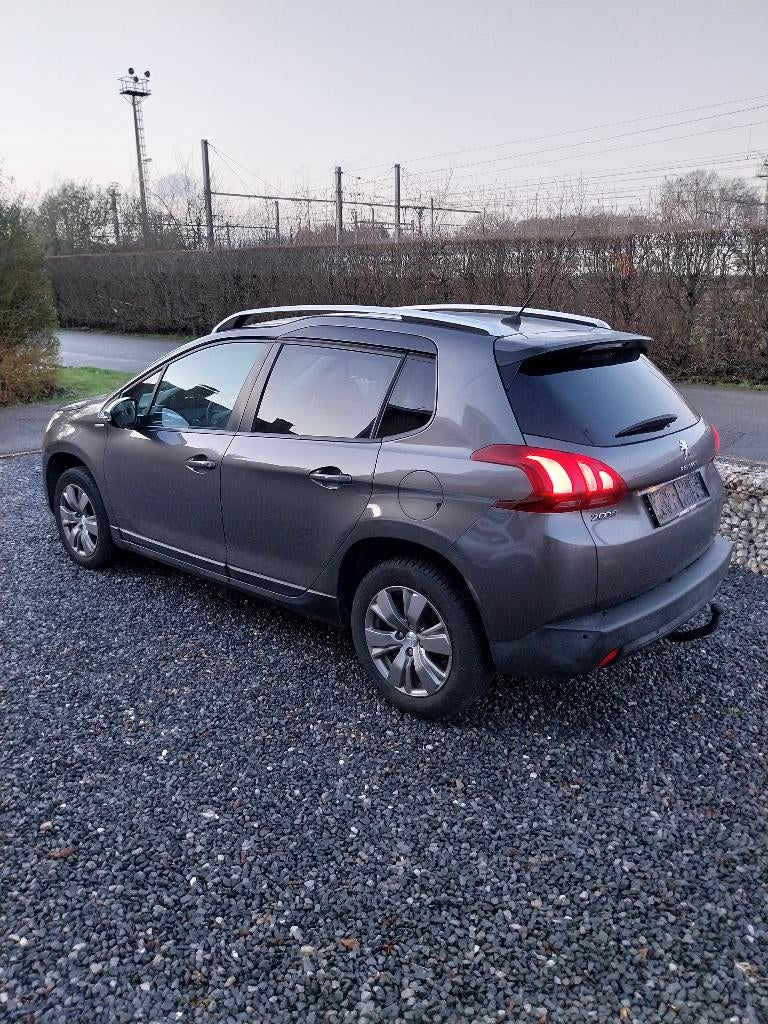 PEUGEOT  1.2  2018 avec 89 000 km Techniqu BLANCO, Autos, Argent ou Gris, Achat, Boîte manuelle, 5 portes