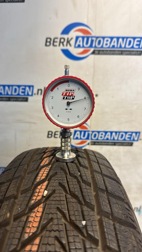 2x Goodyear Ultra Grip Permormance 3 175/65 R15 88T 175/65/1, Auto-onderdelen, Banden en Velgen, Band(en), Winterbanden, 15 inch