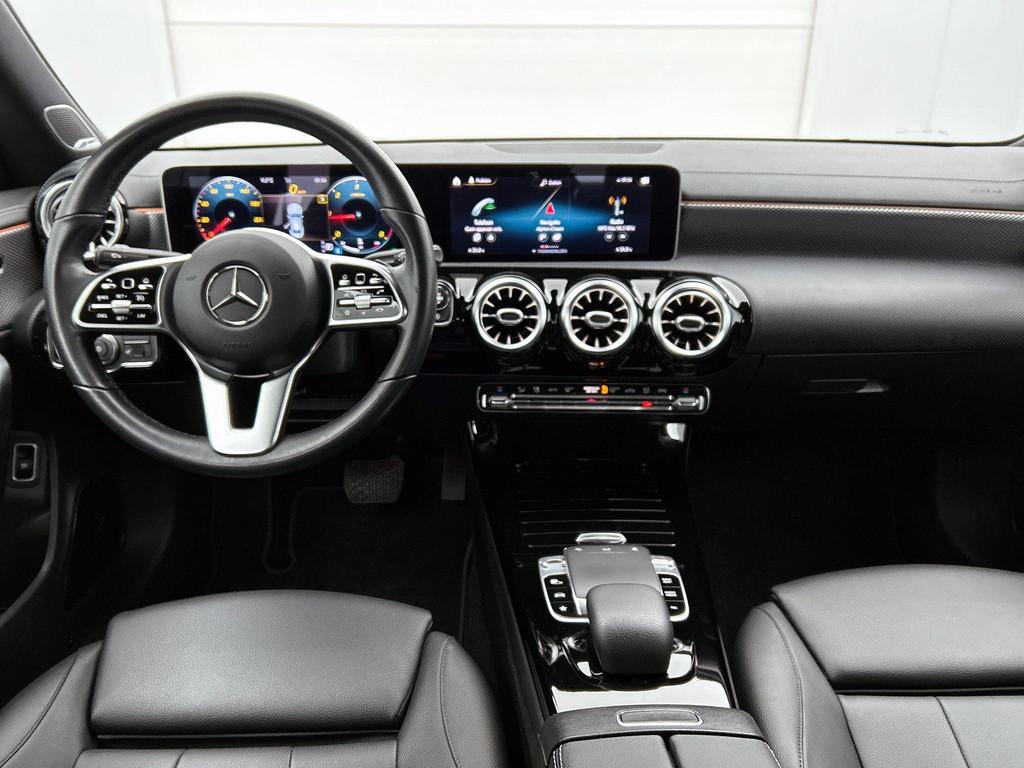 Mercedes-Benz CLA-Klasse 180 D Coupé Luxury Line | Burmeste, Auto's, Stof, Gebruikt, Euro 6, 4 cilinders