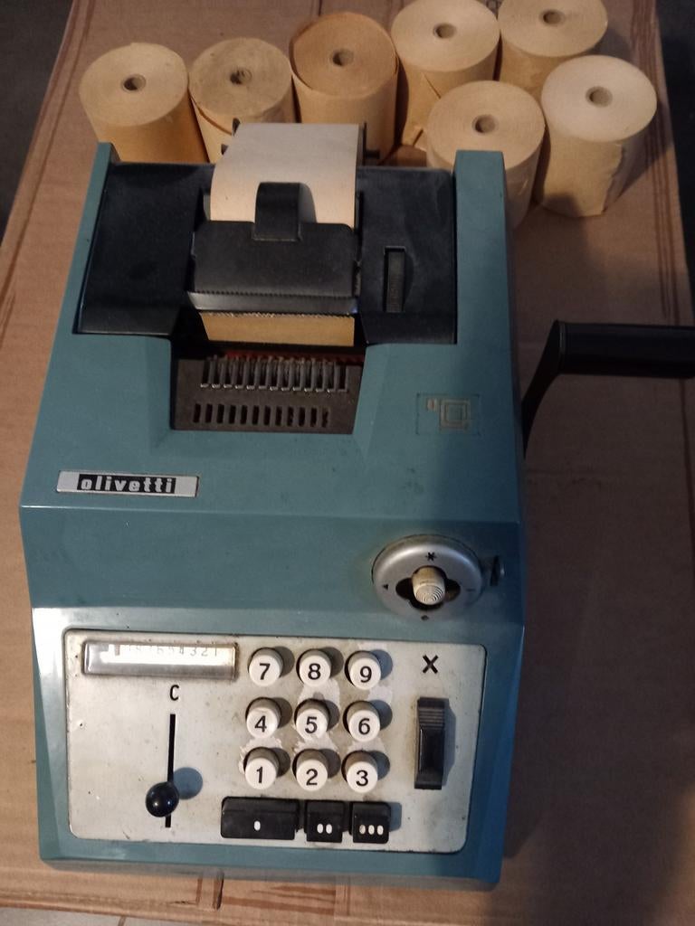 Vintage olivetti rekenmachine met rolletjes -> 12€, Ophalen, Olivetti