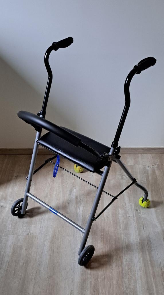 Rollator met opklapbare stoel, Ophalen, Opvouwbaar, Zo goed als nieuw
