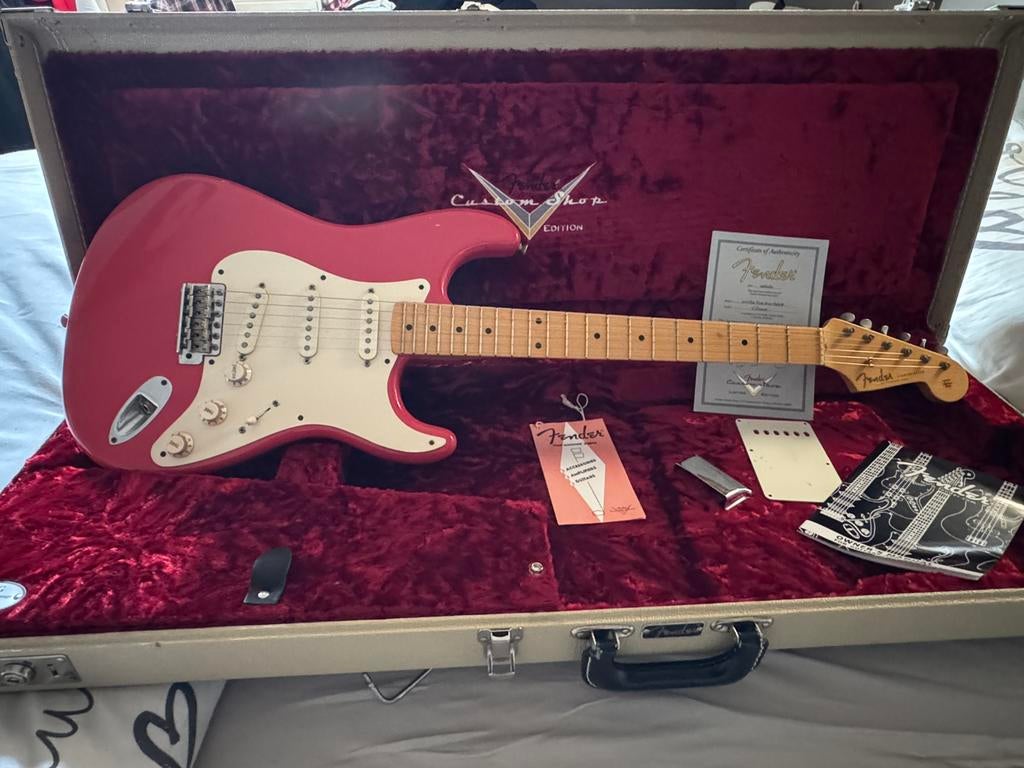 Fender stratocaster ltd custom shop, Muziek en Instrumenten, Ophalen, Zo goed als nieuw, Fender