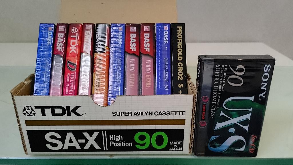 11 pneus à cassette Maxell, Basf et Tdk neufs, Enlèvement ou Envoi, Neuf, dans son emballage