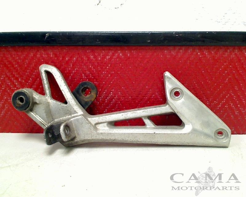 REPOSE PIEDS SUPPORT ARRIÈRE DROIT Yamaha, Dhr. S. di Majo, Utilisé, Info@cama-motorparts.nl, P.J. Troelstraweg 8 8
3144 CX  MAASSLUIS, NL