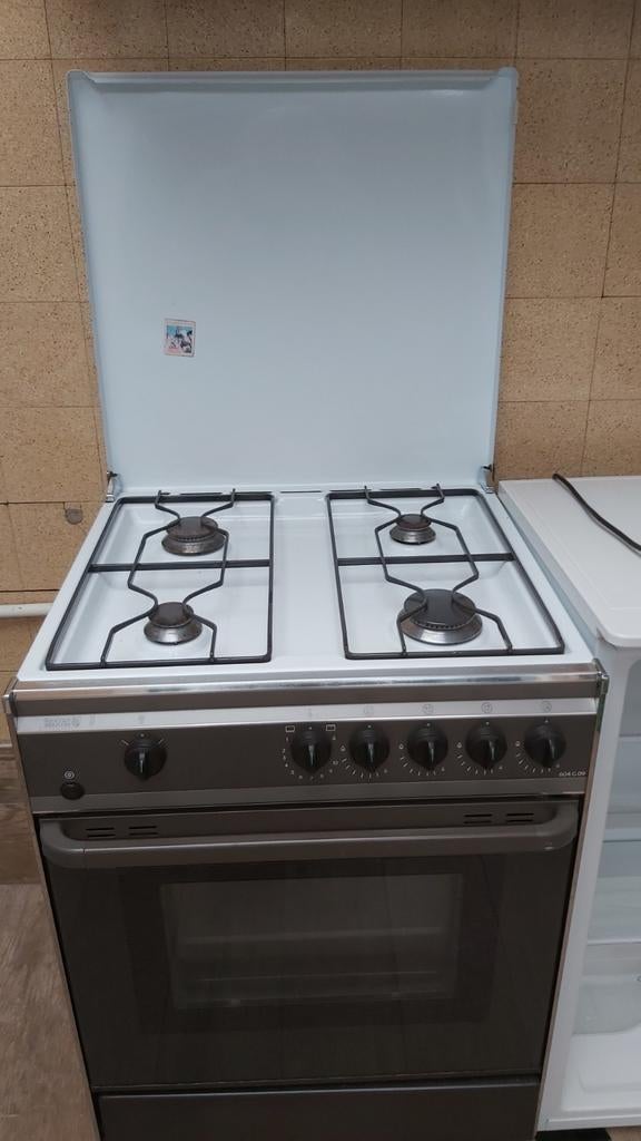 Gasfornuis +frigo te koop, Elektronische apparatuur, Ophalen, Gebruikt, 4 kookzones, Gas