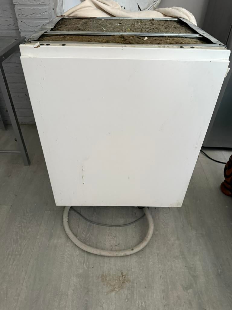 Whirlpool vaatwasser, Elektronische apparatuur, Vaatwasmachines, Ophalen, Zo goed als nieuw