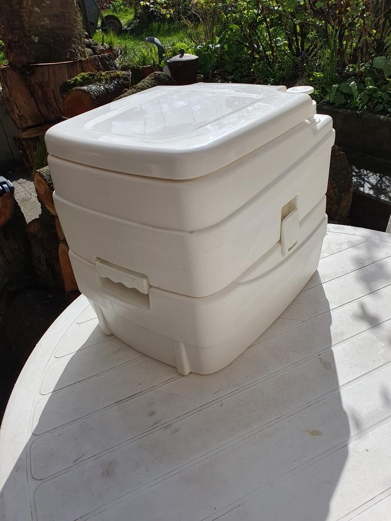 Wc chimique pour camping, Enlèvement