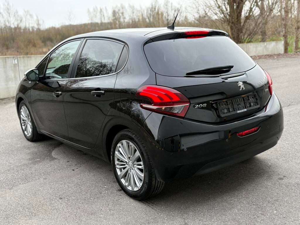 Peugeot 208 Style 1.2i Airco 2016 Gps Euro 6b, Auto's, Euro 6, Bedrijf, Handgeschakeld, Dealer onderhouden
