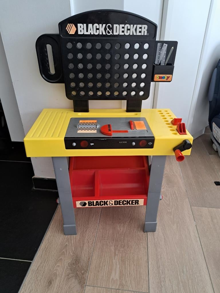 Werkbank met geluid, Ophalen