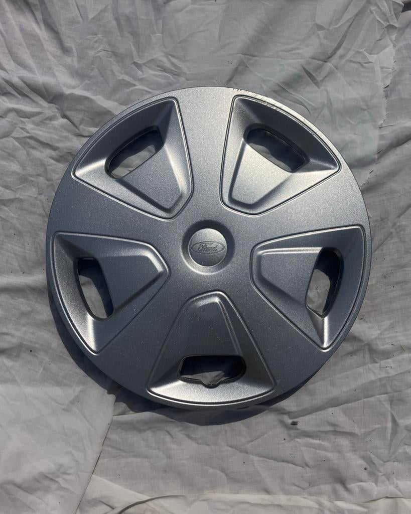 Enjoliveur Ford, Enlèvement, Comme neuf