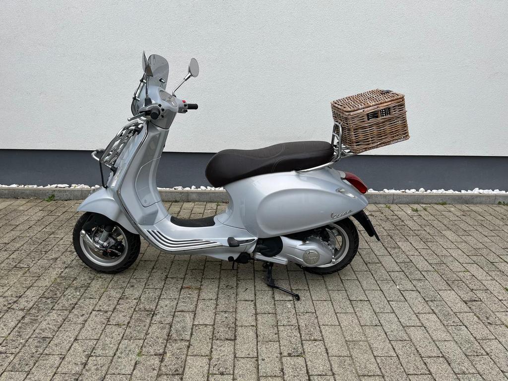 Vespa Primavera 125 - slechts 5808 km - als nieuw, Ophalen, Overige modellen, 125 cc, Benzine