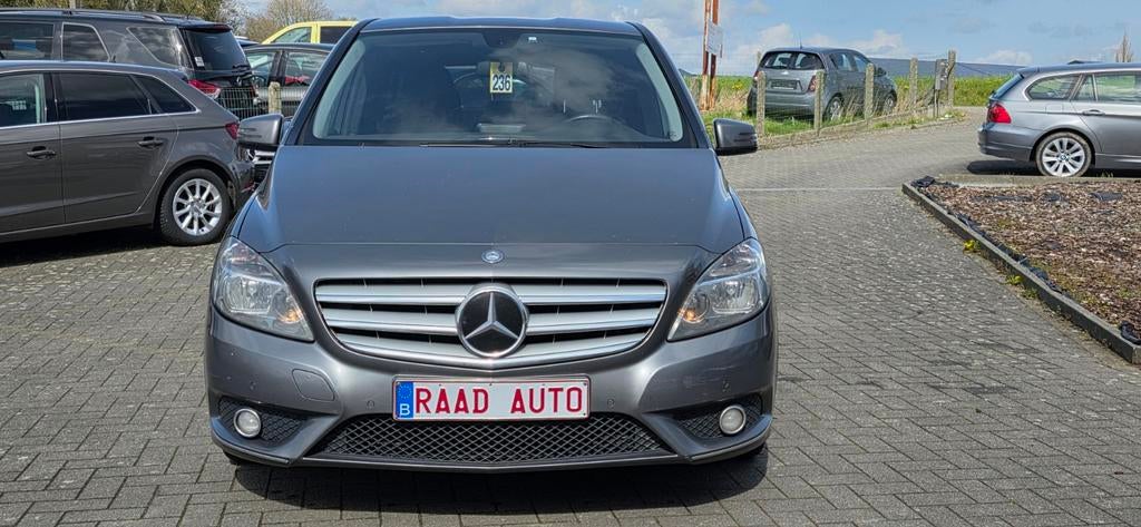 Mercedes-Benz B180 _ 2013 / 80kw _ boîte automatique !, Autos, Cuir, Achat, Entreprise, Noir