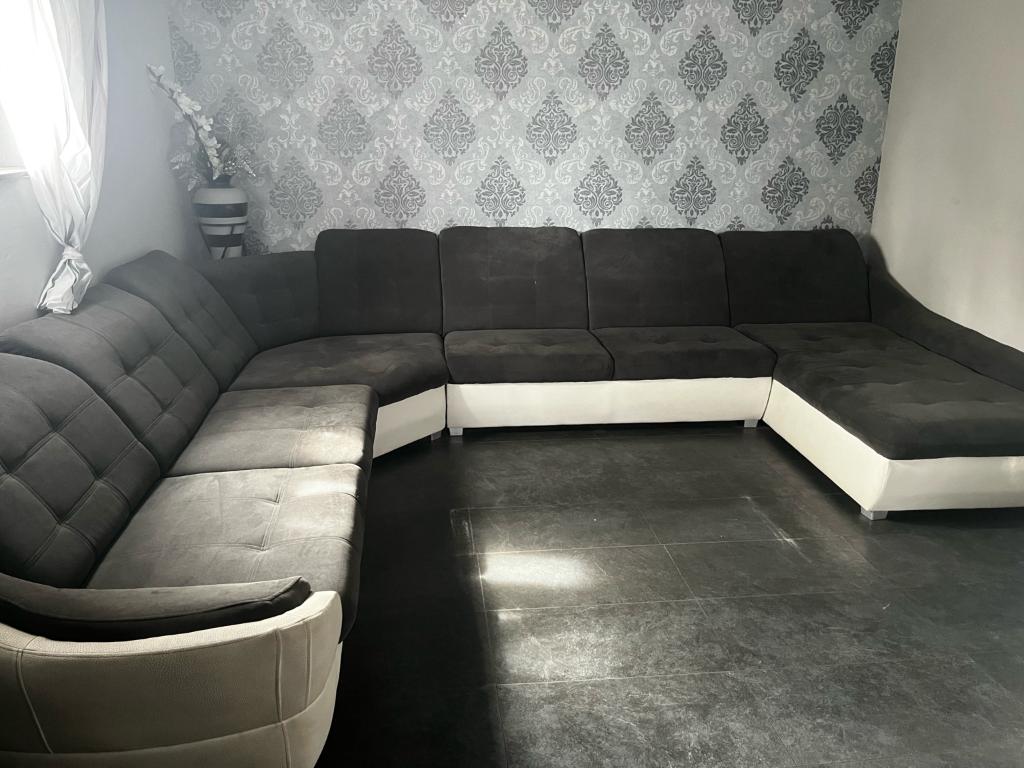 Grand canapé d’angle panoramique très confortable, Maison & Meubles, 150 cm ou plus, Banc d'angle, Enlèvement, Quatre personnes ou plus