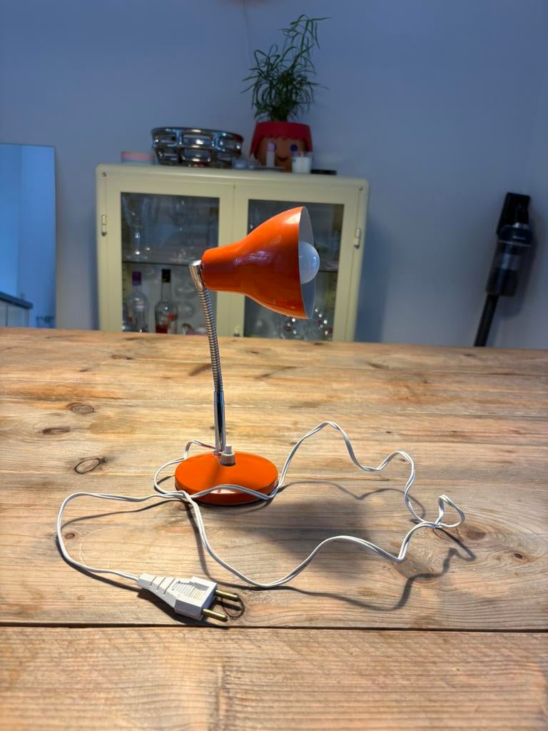 Vintage oranje tafellampje, Huis en Inrichting, Lampen | Tafellampen, Ophalen, Gebruikt, Vintage, Metaal