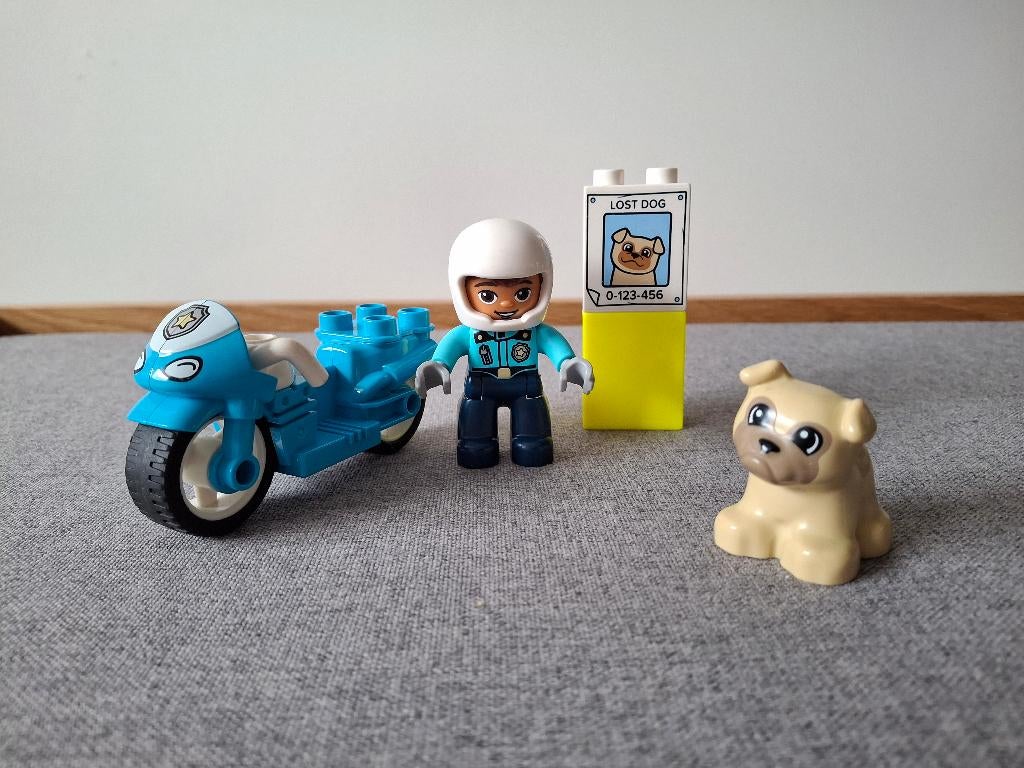 3 sets Duplo; opbergdoos, politiemotor & verjaardagscake, Ophalen, Zo goed als nieuw, Complete set, Duplo