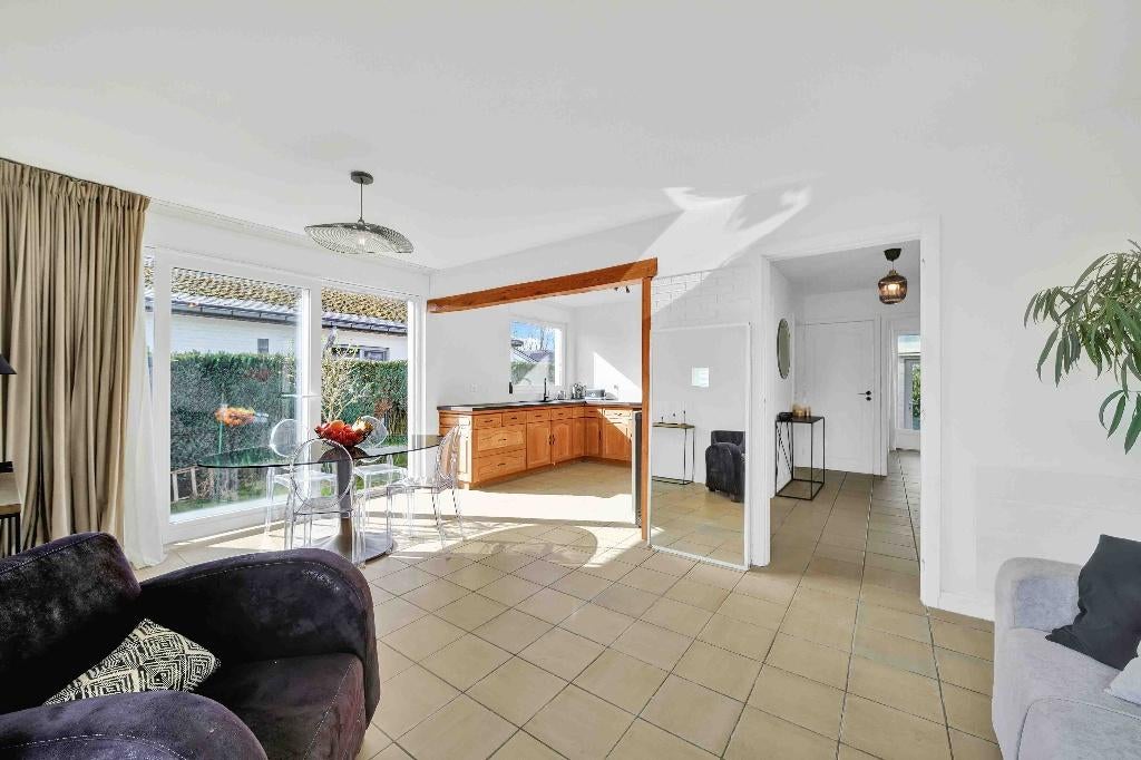 Plain-pied 3 façades entièrement excavé, 43279 kWh/an, 249 kWh/m²/an, 84 m², 500 à 1000 m²