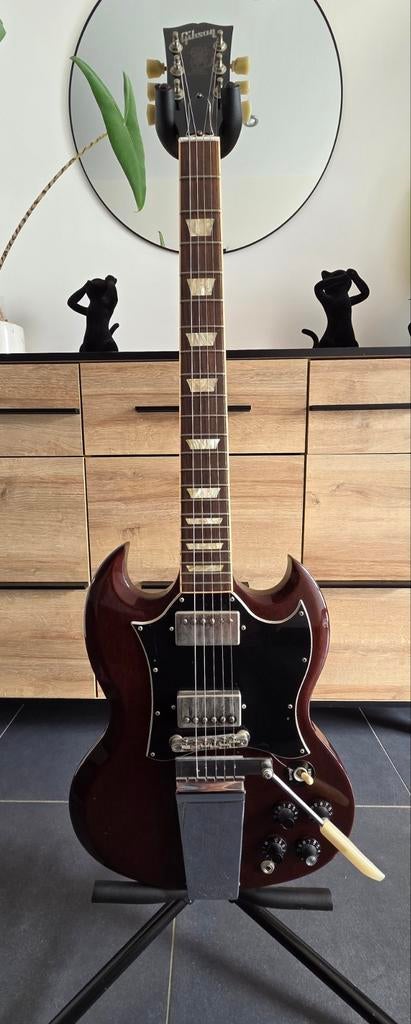 Gibson SG Angus young & Gibson SG Voodoo met 2 versterkers., Muziek en Instrumenten, Snaarinstrumenten | Gitaren | Elektrisch