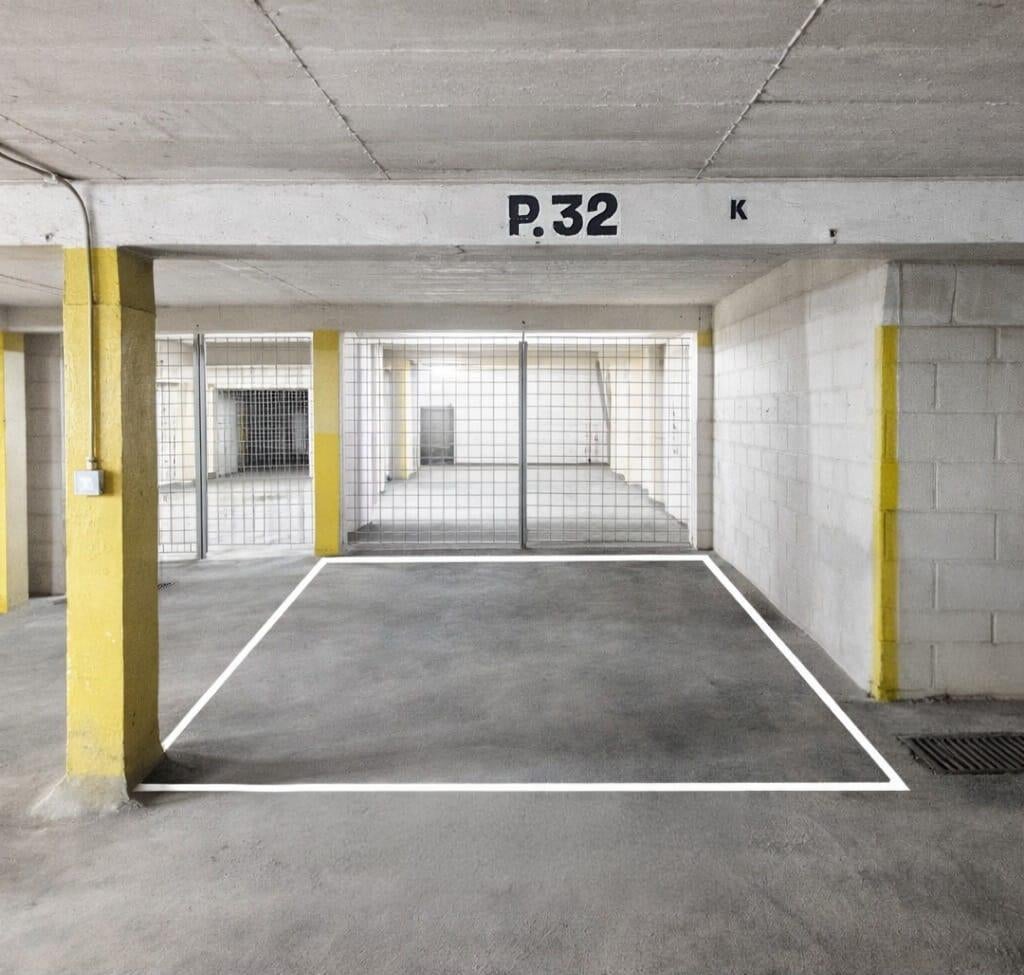 Overdekte en afgesloten staanplaats - 2018 Antwerpen, Immo, Antwerpen (stad)