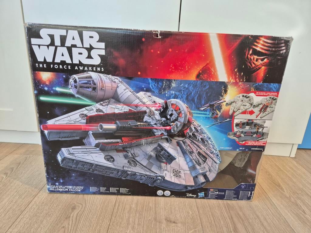 Faucon Millenium, Collections, Star Wars, Enlèvement