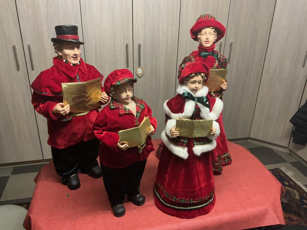 Prachtige kerstpoppen de straatzangers, Diversen, Ophalen, Nieuw