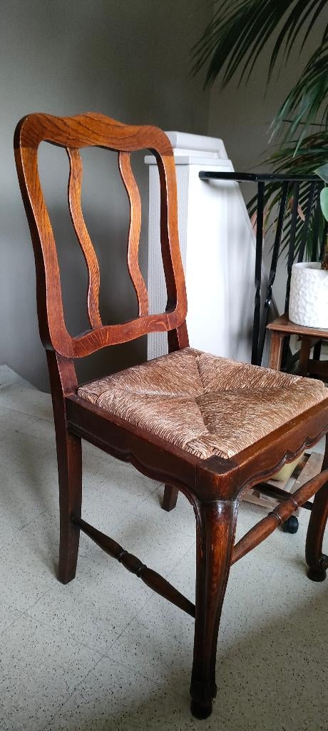 Antieken stoel met biezen zitting, Enlèvement