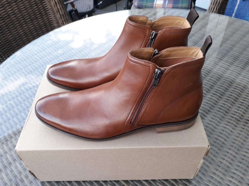 Chaussures Clarks « Stanford Zip » taille 43 NEUVES boîte, Vêtements | Hommes, Chaussures, Neuf, Bottes, Enlèvement ou Envoi, Clarks