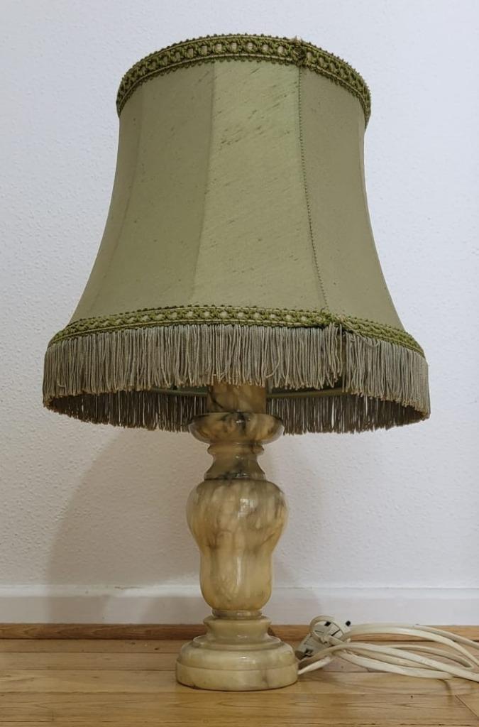 Lampe vintage en albâtre véritable – faite main en Italie, Antiquités & Art, Antiquités | Éclairage, Enlèvement