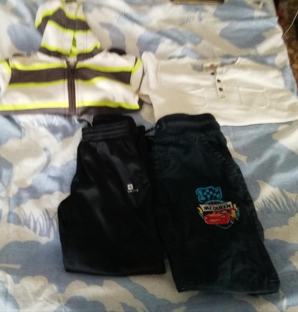 Lot de 4 vêtements pour garçon taille 4 /5ans, Enfants & Bébés, Enlèvement ou Envoi, Utilisé, Garçon, Autres types