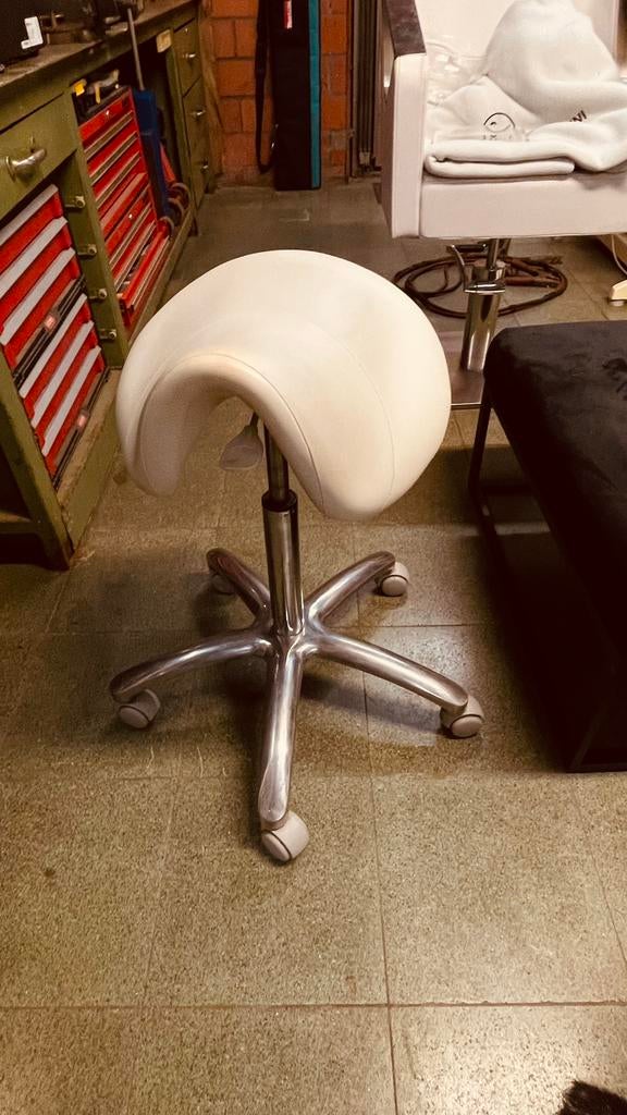 Siège de pédicure/selle de coiffeur, Maison & Meubles, Enlèvement, Utilisé