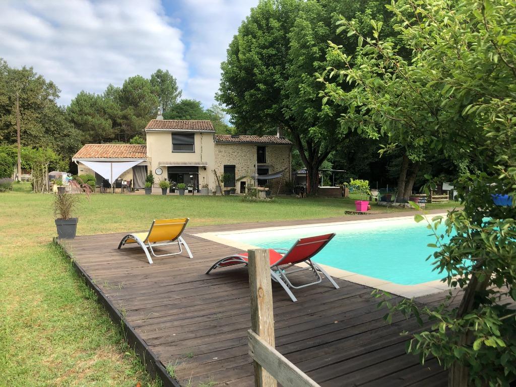 A saisir :  Maison caractère proche Sauternes et Bordeaux, 4 pièces, France, Village, 220 m²