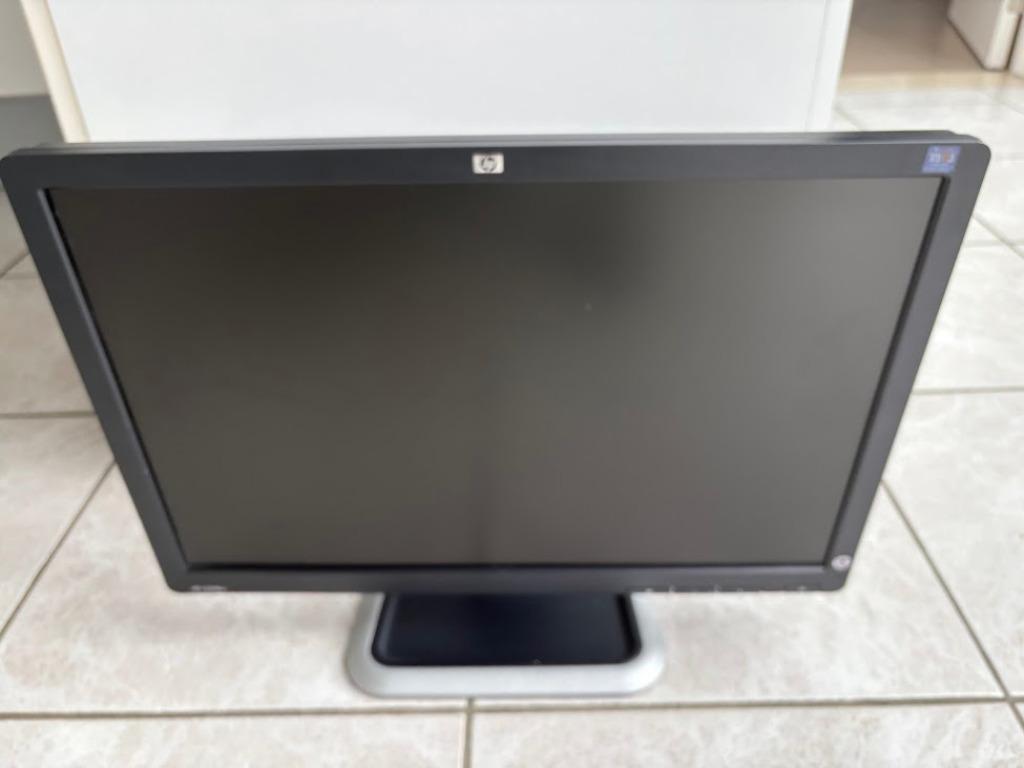 Monitor HP 22 inch, HD, Enlèvement ou Envoi, 61 à 100 Hz, Utilisé